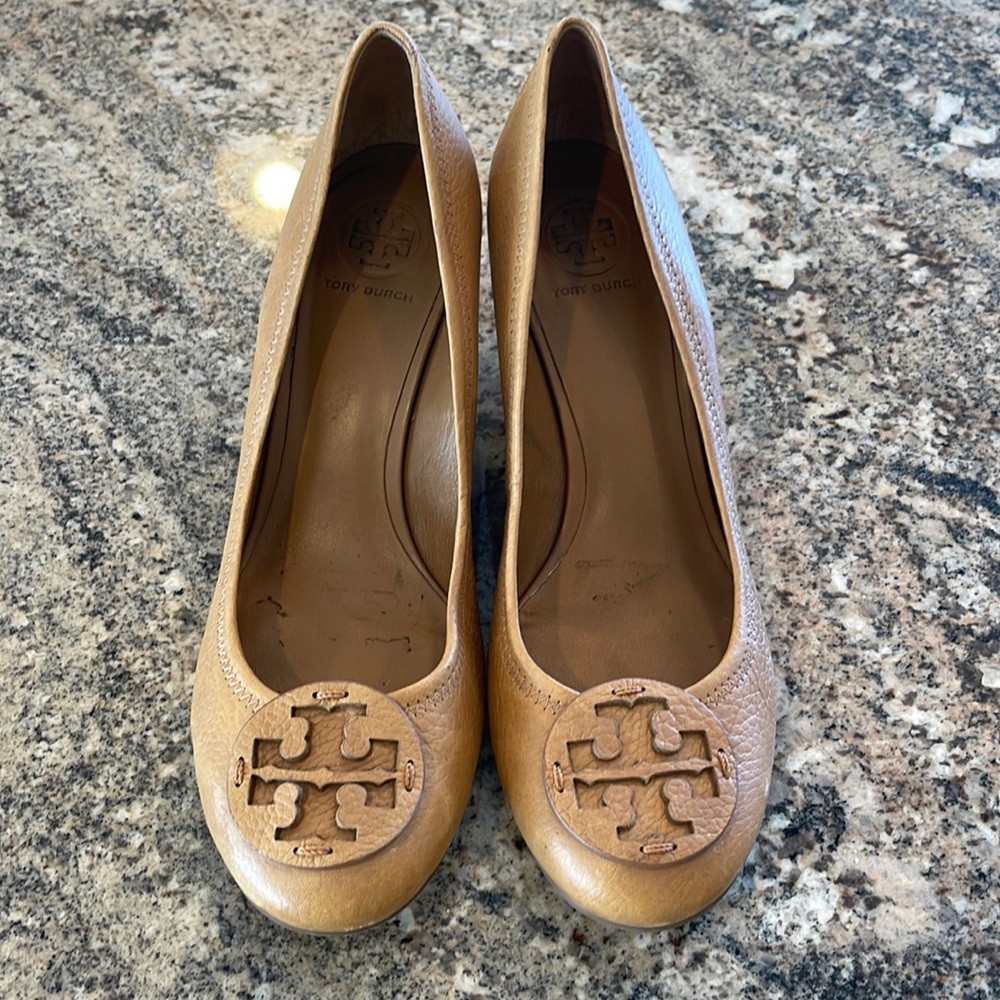 Tory Burch nude heels size 11 great condition